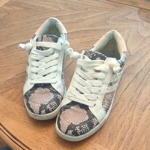 Dolce Vita Sneakers